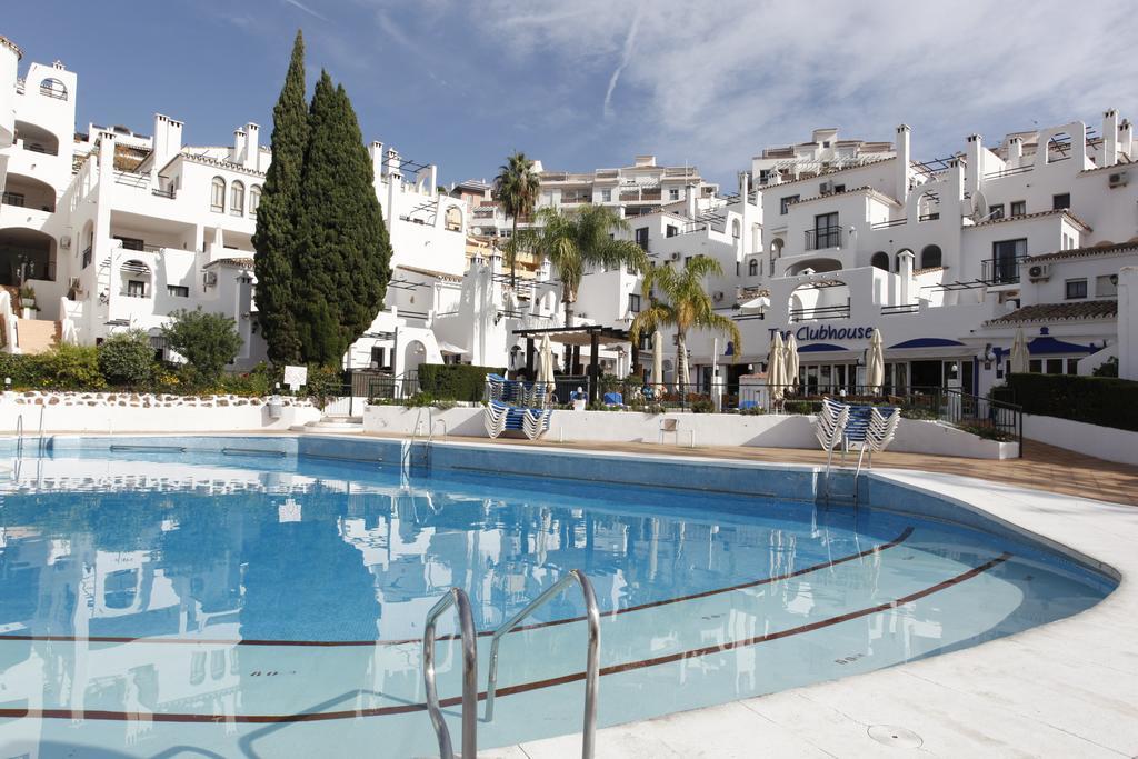 Benalmadenapartments Bbq Evita Beach Club Стая снимка