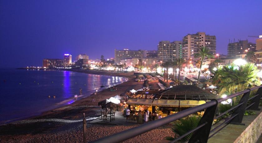 Benalmadenapartments Bbq Evita Beach Club Стая снимка