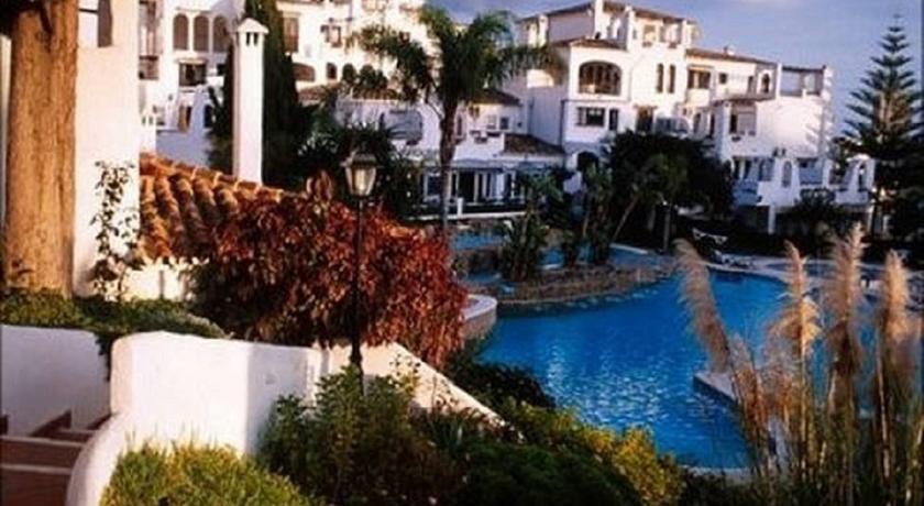 Benalmadenapartments Bbq Evita Beach Club Стая снимка